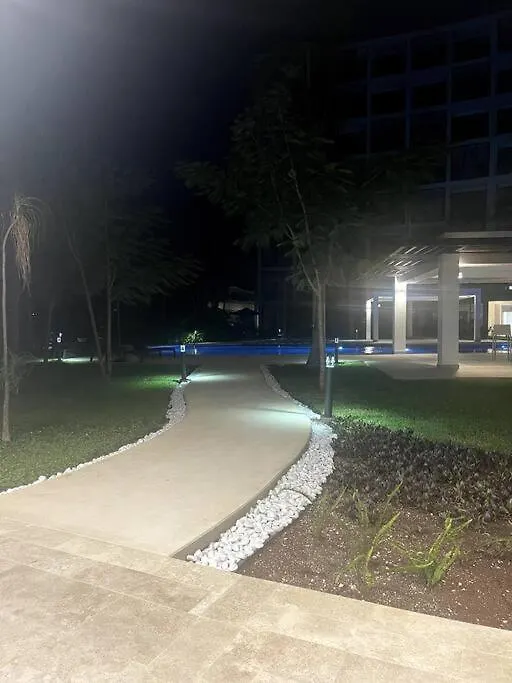 Penthouse Con Jacuzzi Y Panoramicas De Selva Apartment Playa del Carmen